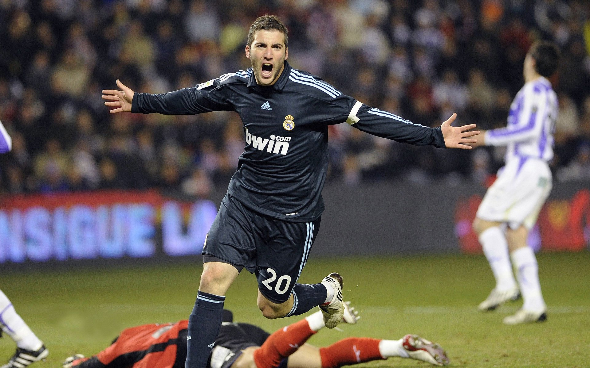 遥控台球比赛的未来趋势，摇控台球